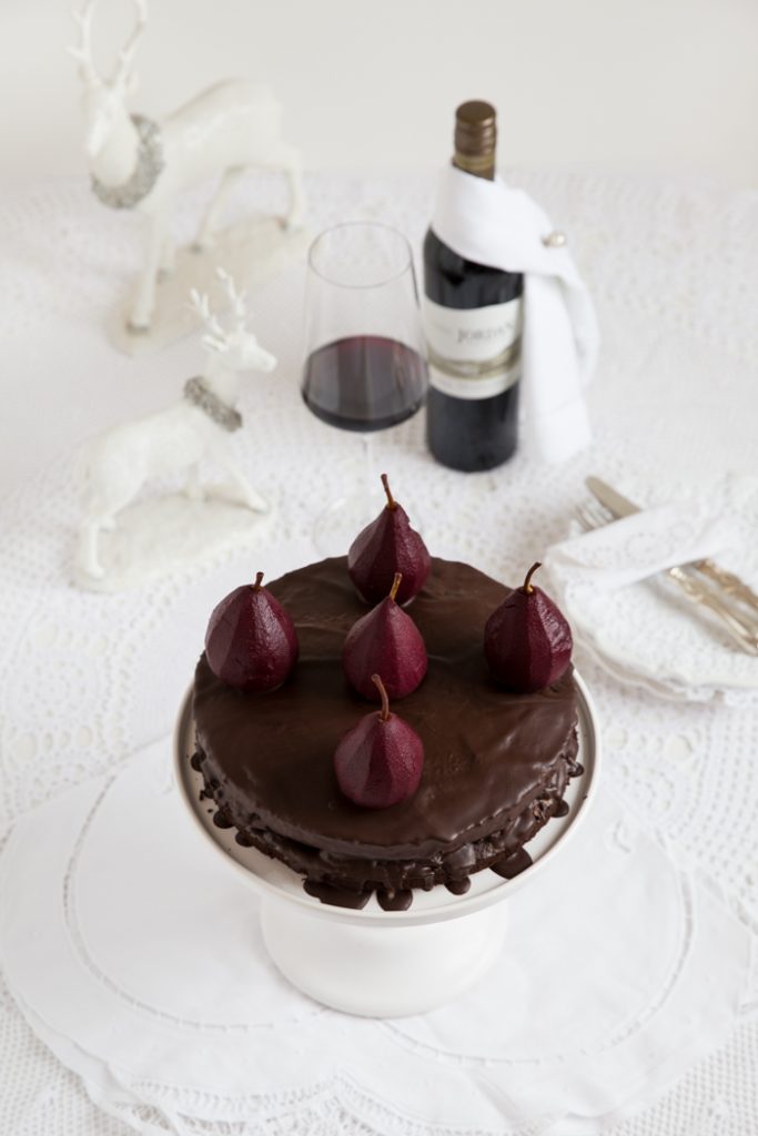 Rotweinkuchen mit Schokoladenglasur &amp; Rotweinbirnen - Lisbeths